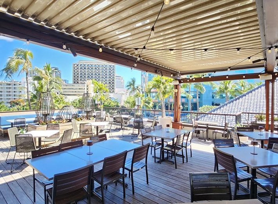 After the Ride: Best Walkable Food & Drink Spots Near XploreRide in Waikiki
